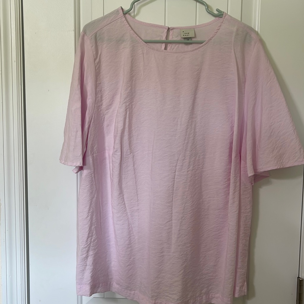 A New Day Pink Flutter Sleeve Top. Size 2x